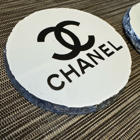 CHANEL Monochrome Logo Coasters - Picture 7 of 8